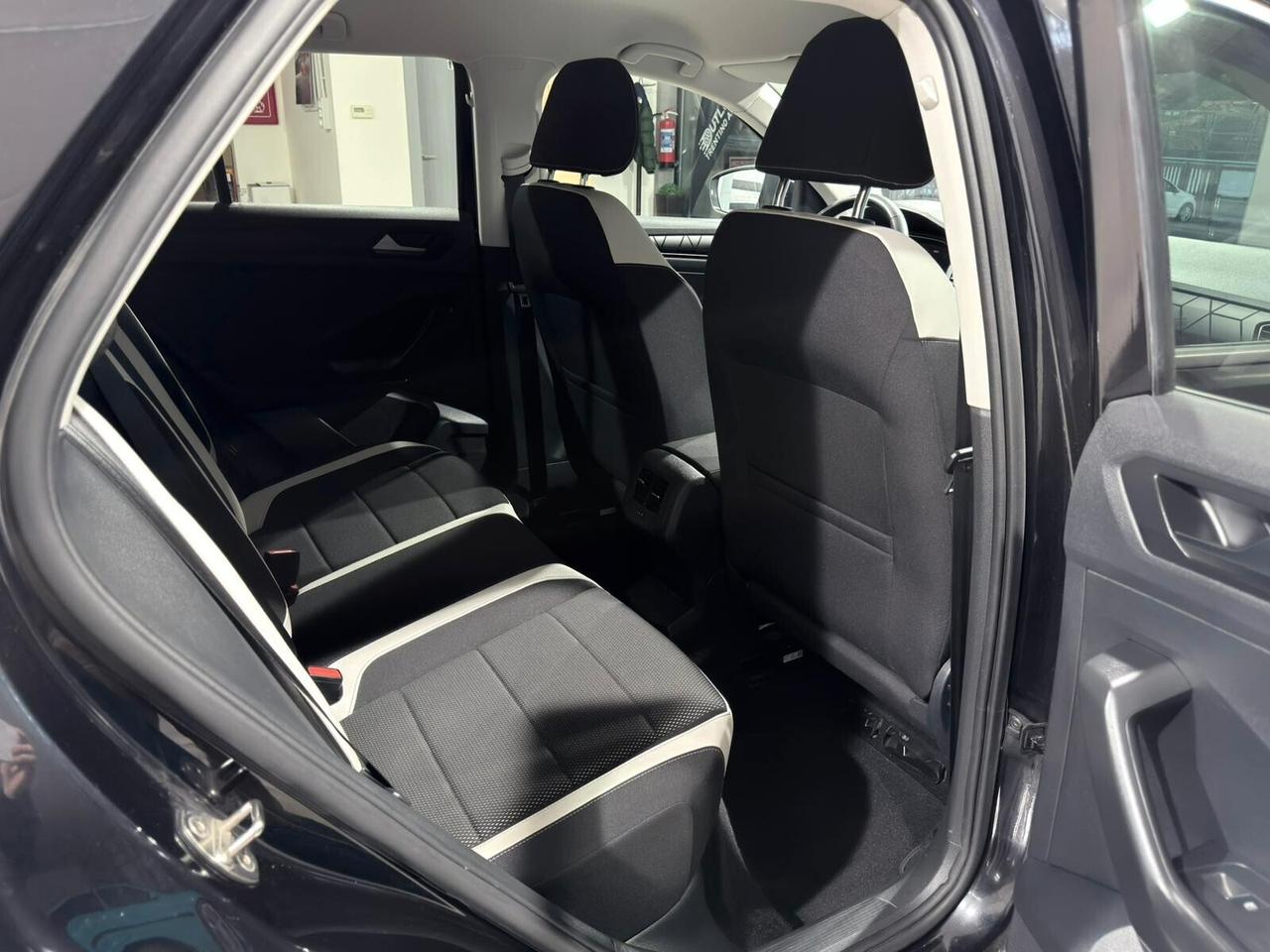 VW T-ROC 2.0TDI 150CV DSG 4MOTION 59.000KM 1HANDE