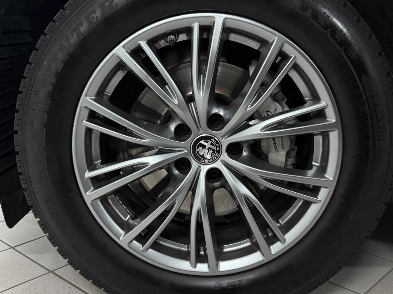 Alfa Romeo Stelvio 2.2 TD 160 CV AUTOCARRO N1 SUPER BUSINESS DISTRIBUZIONE ESEGUITA CERCHI 18" 5 POSTI IVA INCLUSA