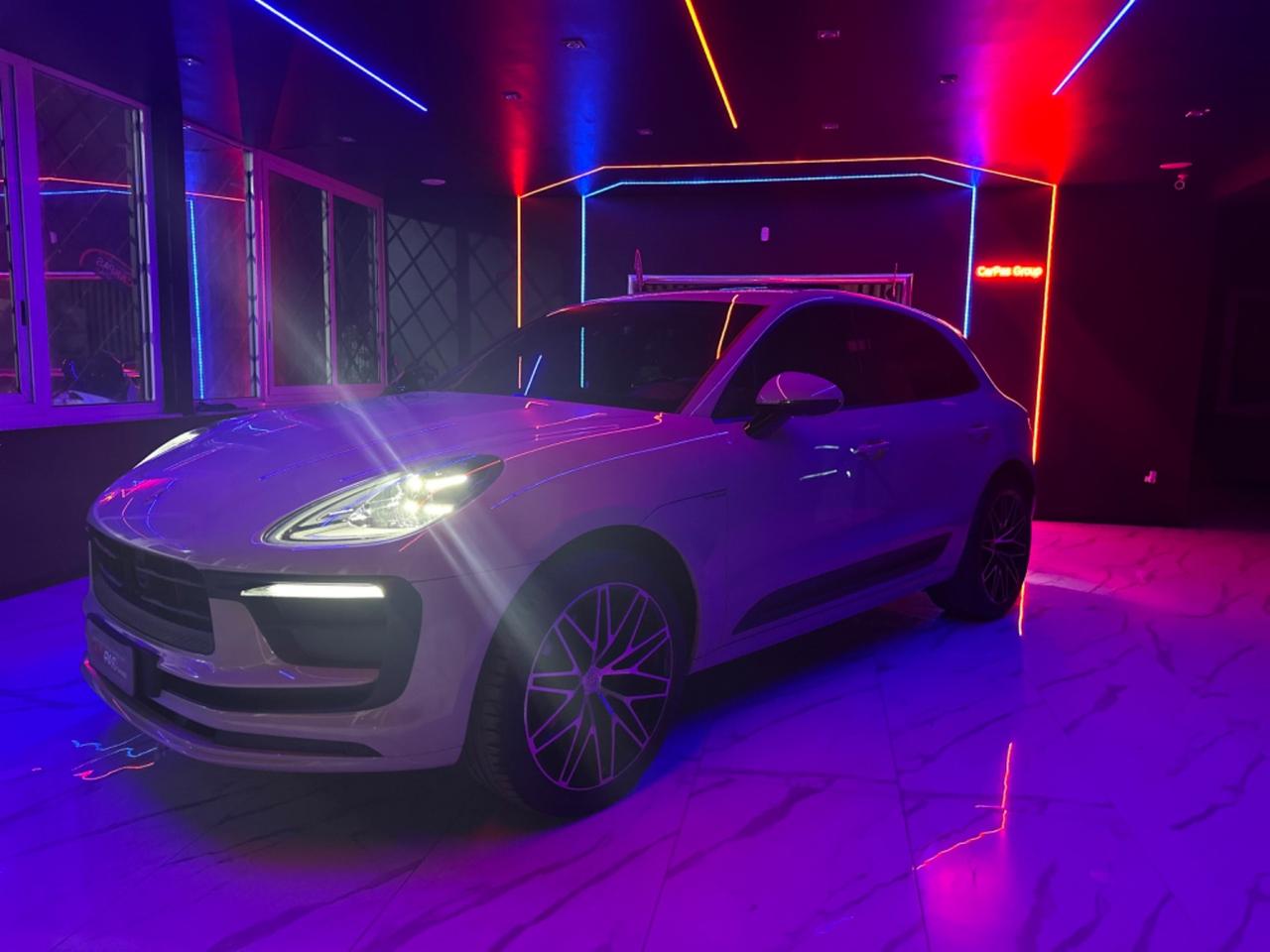 Porsche Macan 2.0 COLORE GESSO