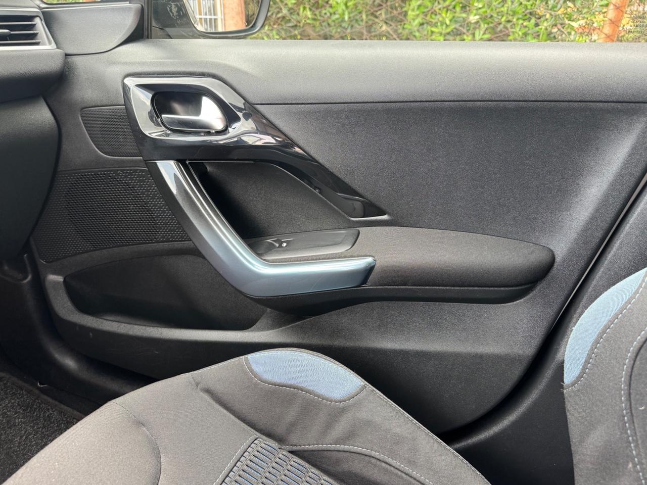 Peugeot 208 1.6 e-HDi 92 CV Stop&Start 5 porte Allure