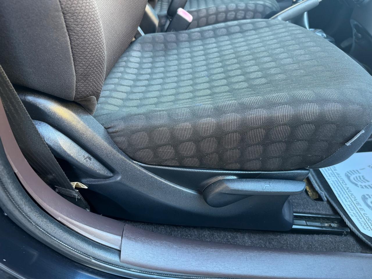 Toyota iQ 1.4 D-4D 90cv Multidrive