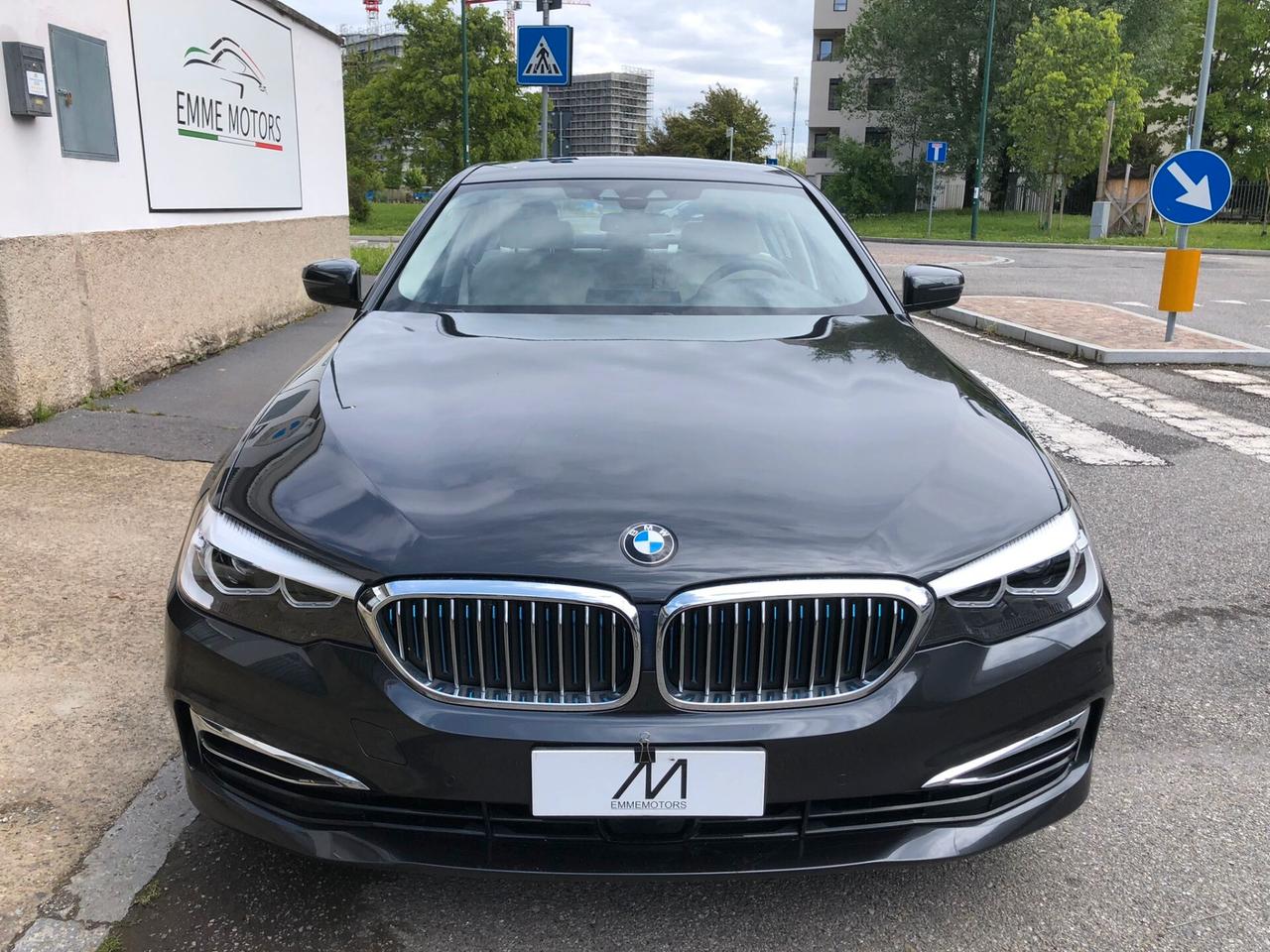 BMW 530 e Luxury - AUT/NAVI/CAMERA/PDC/CERCHI18