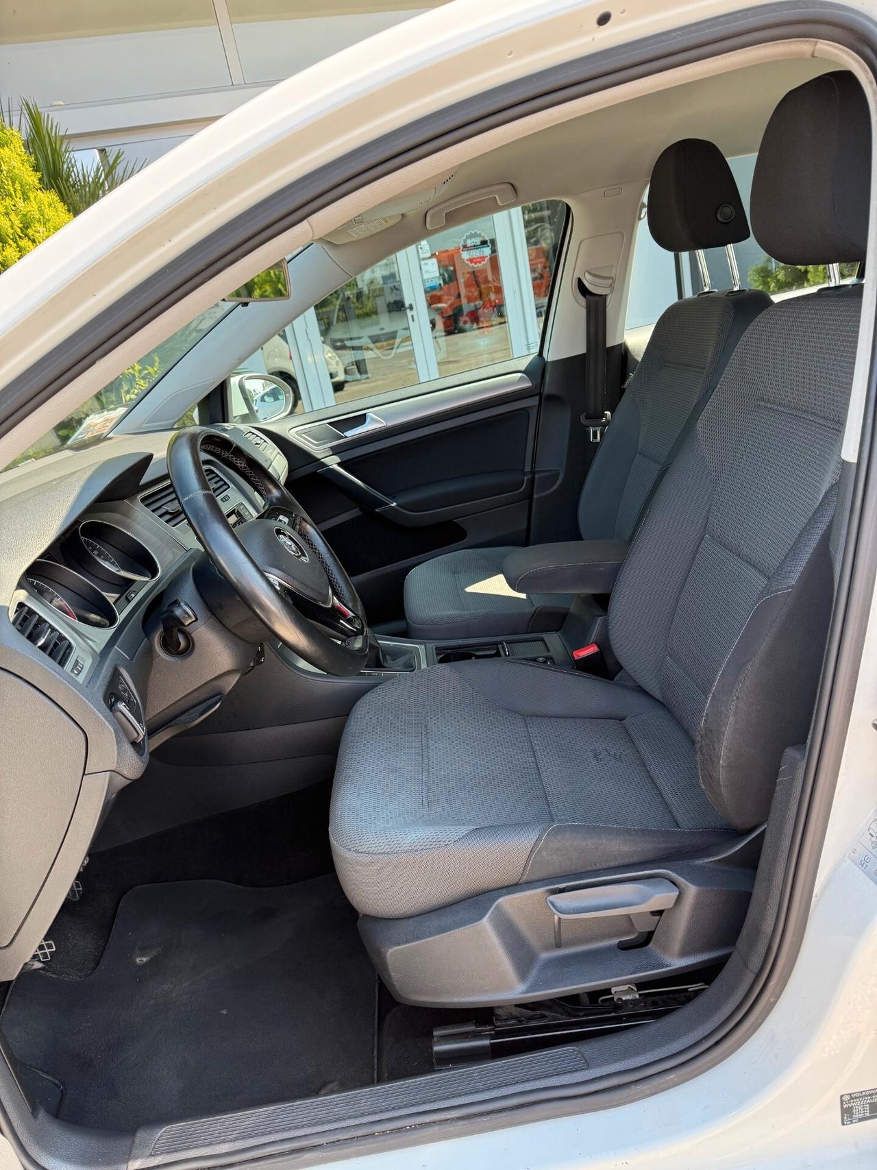 Volkswagen Golf 1.6 TDI 5p. Trendline BlueMotion Technology