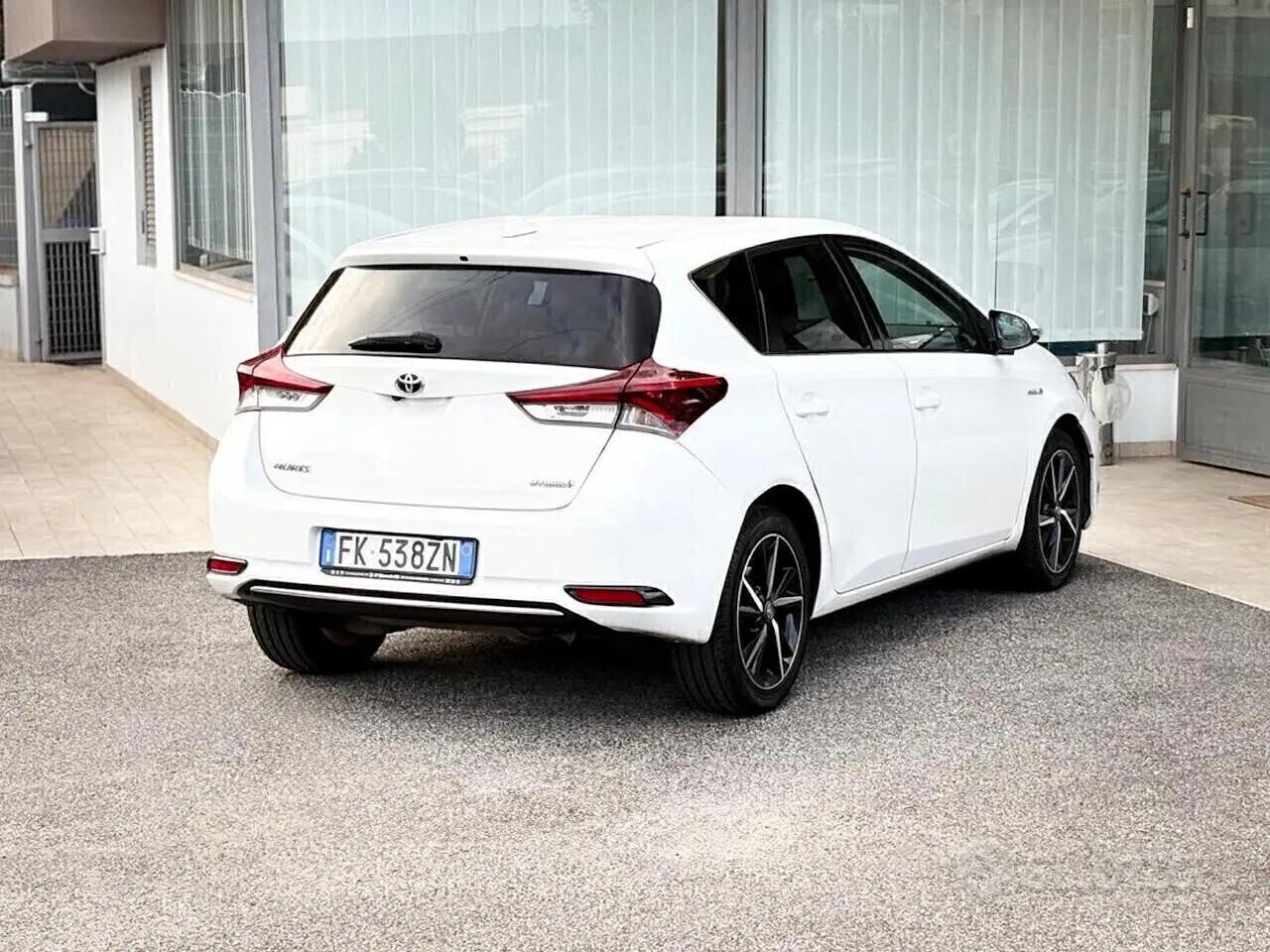 Toyota Auris 1.8 Hybrid 99CV E6 - 2017