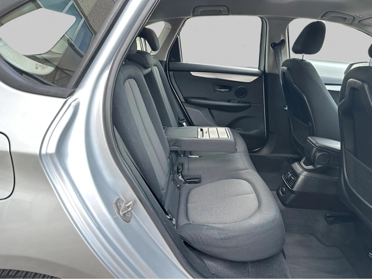 BMW 218d Active Tourer 2.0d 150cv Euro6b, Fari LED