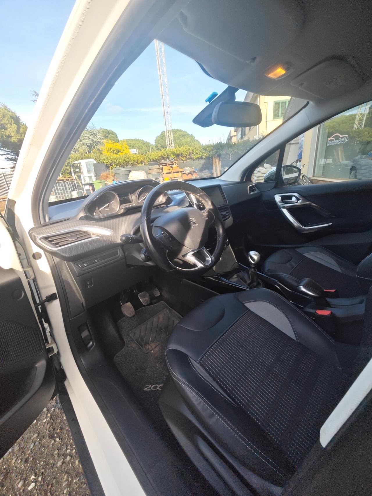 Peugeot 2008 BlueHDi 120 S&S Allure