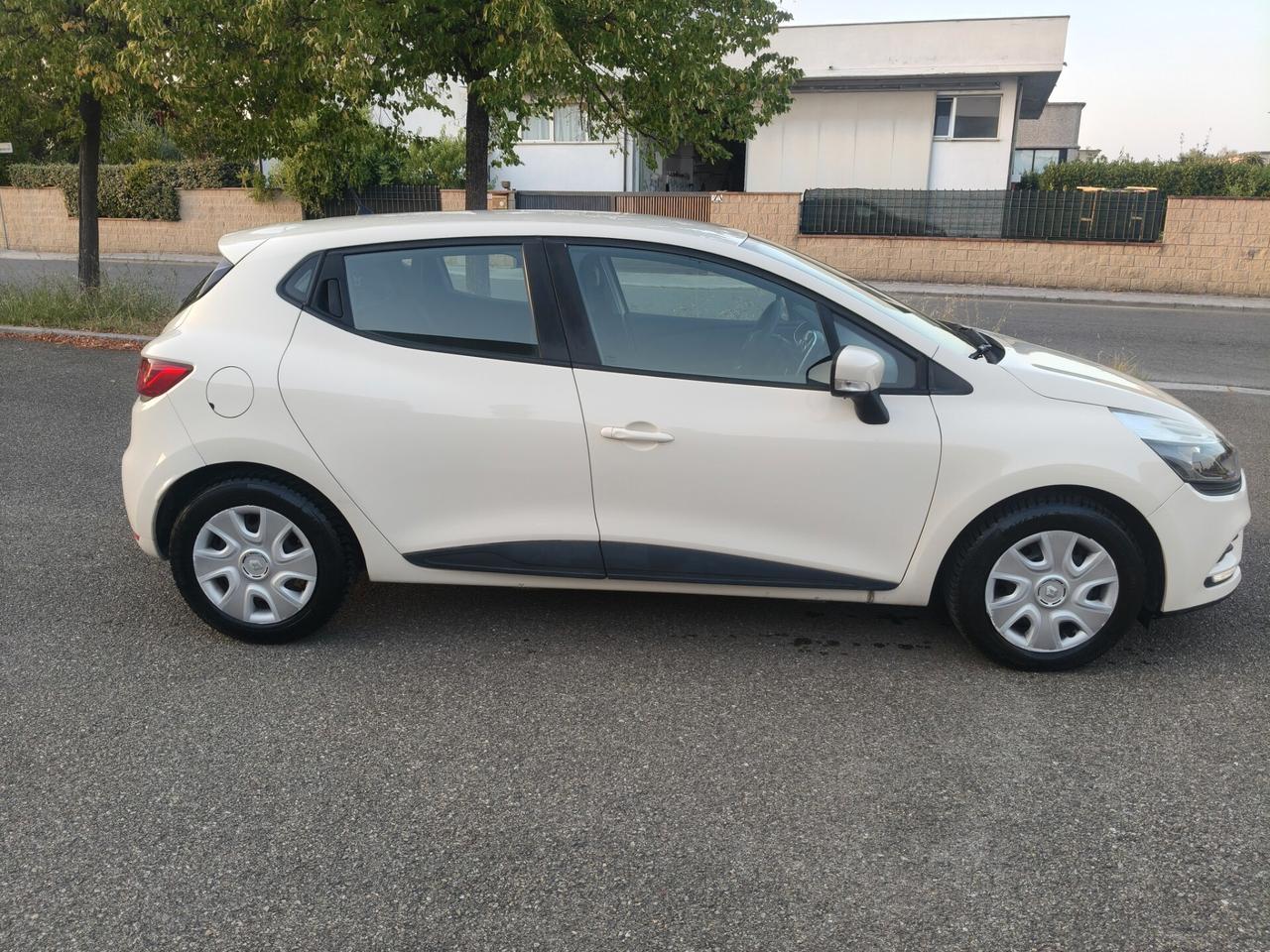 Renault Clio 1.2 75CV 5 porte 16 SOLO 103.000 KM