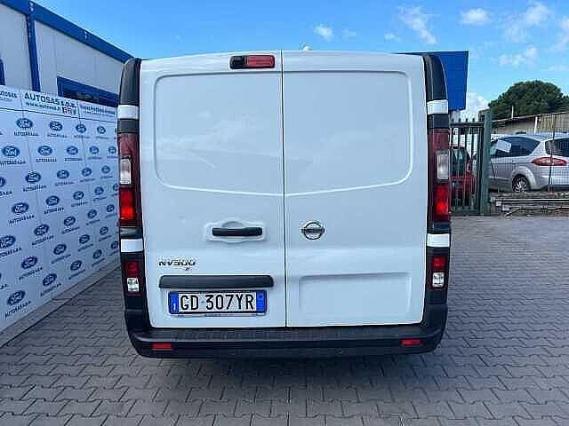 Nissan NV300 27 2.0 dCi 120CV PC-TN Van