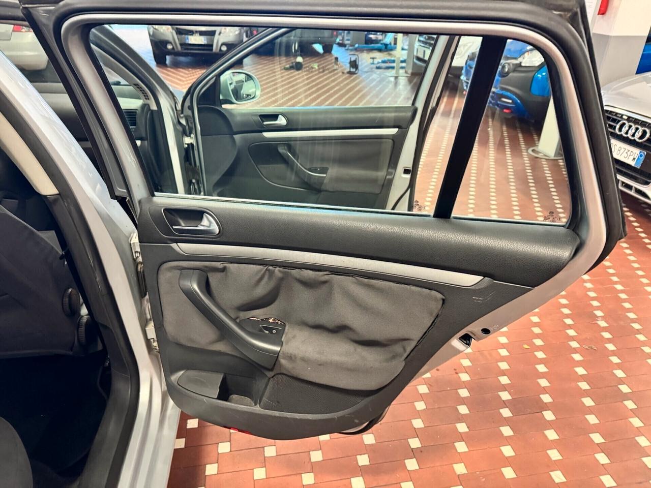 Volkswagen Golf Variant Var. 1.9 TDI DPF Sportline