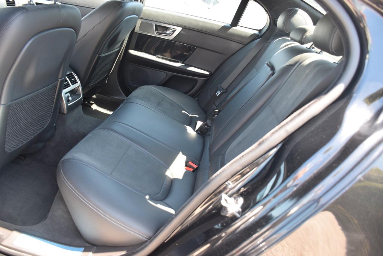 Jaguar XF BERLINA 2.2D 163CV AUTOM. R-SPORT-TETTO-PELLE-NAVI-SENSORI-CAM-CRUISE- IVA DETRAIBILE