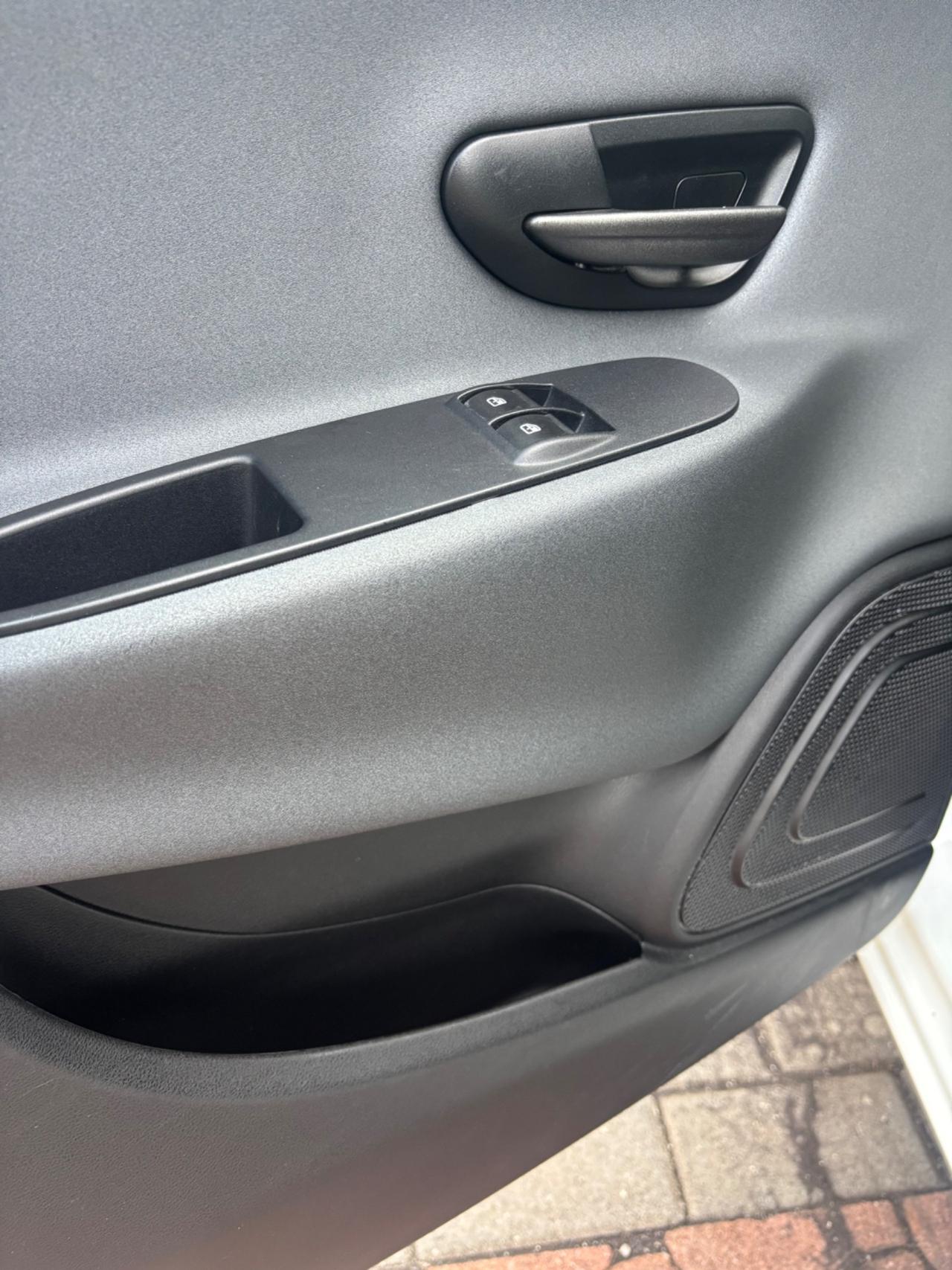 Lancia Ypsilon 1.3 MJT 16V 95 CV 5 porte S&S Silver
