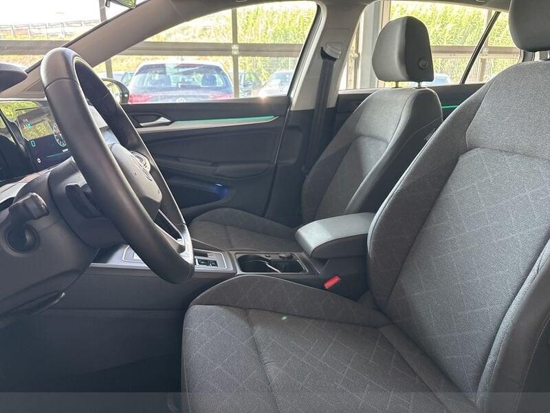 Volkswagen Golf 8 2.0 TDI SCR LIFE DSG 115 CV