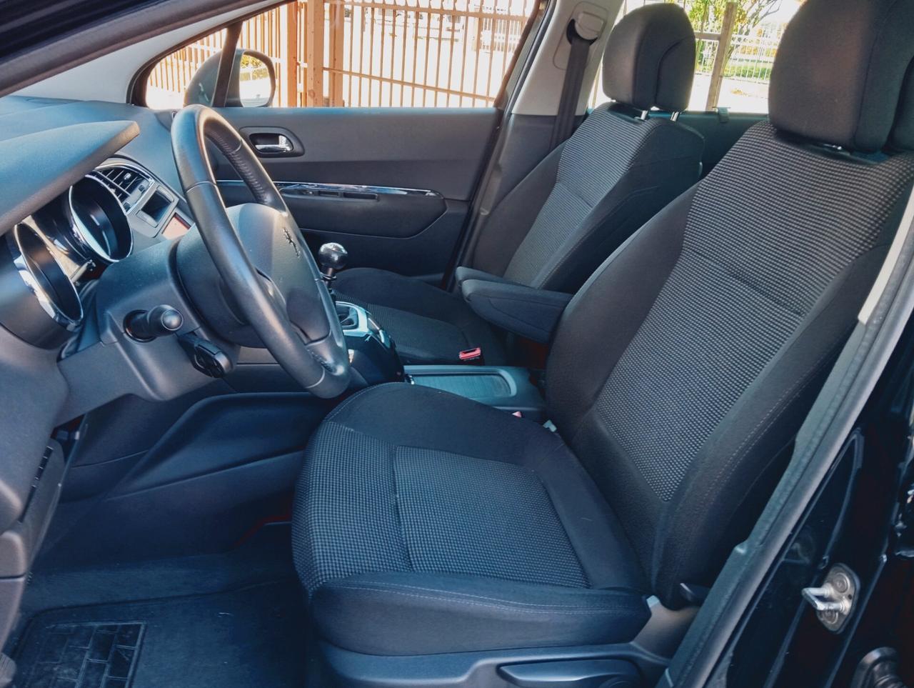 Peugeot 5008 2.0 HDi 150CV