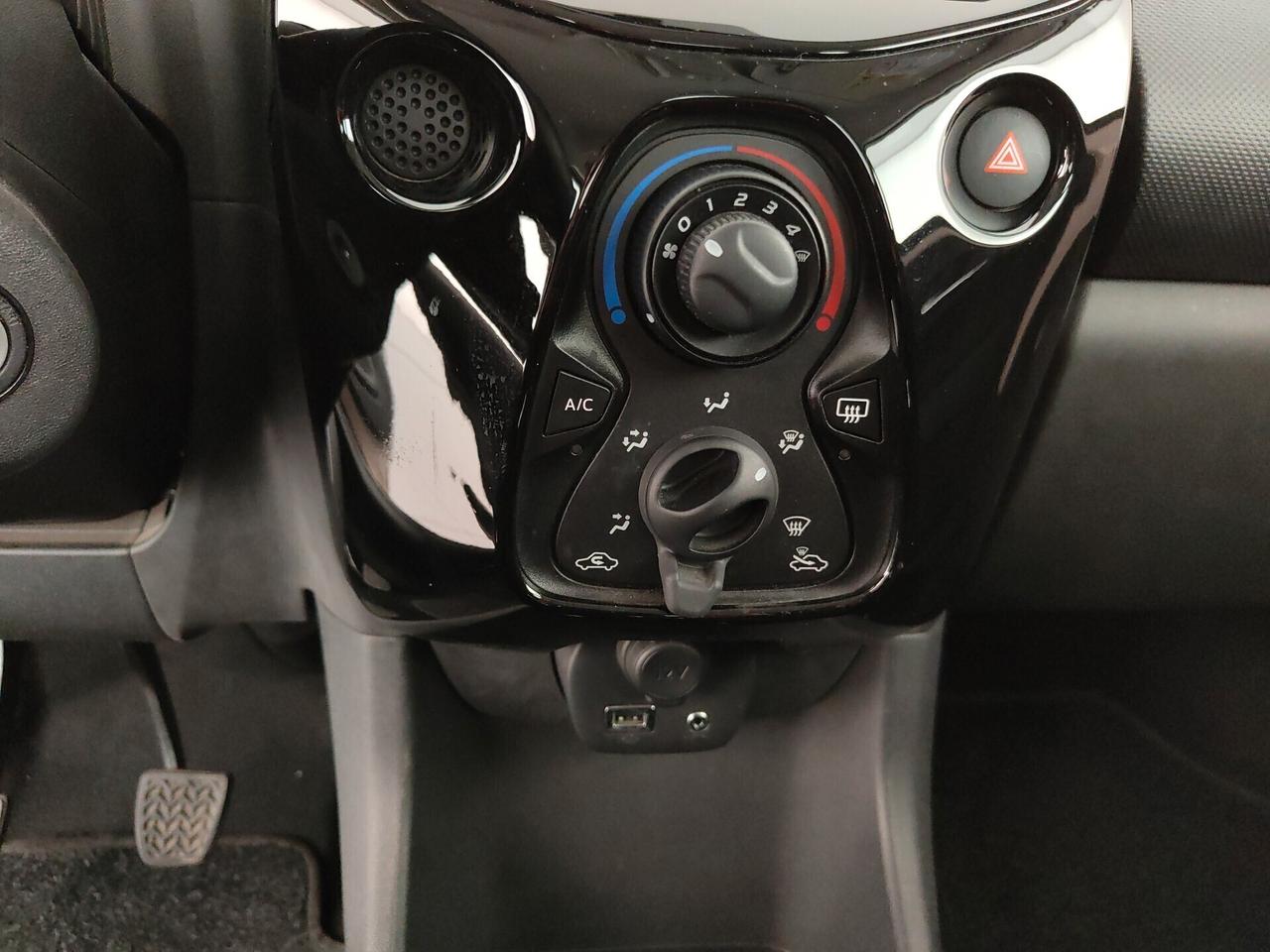 Citroen C1 VTi 72 S&S 5 porte Shine