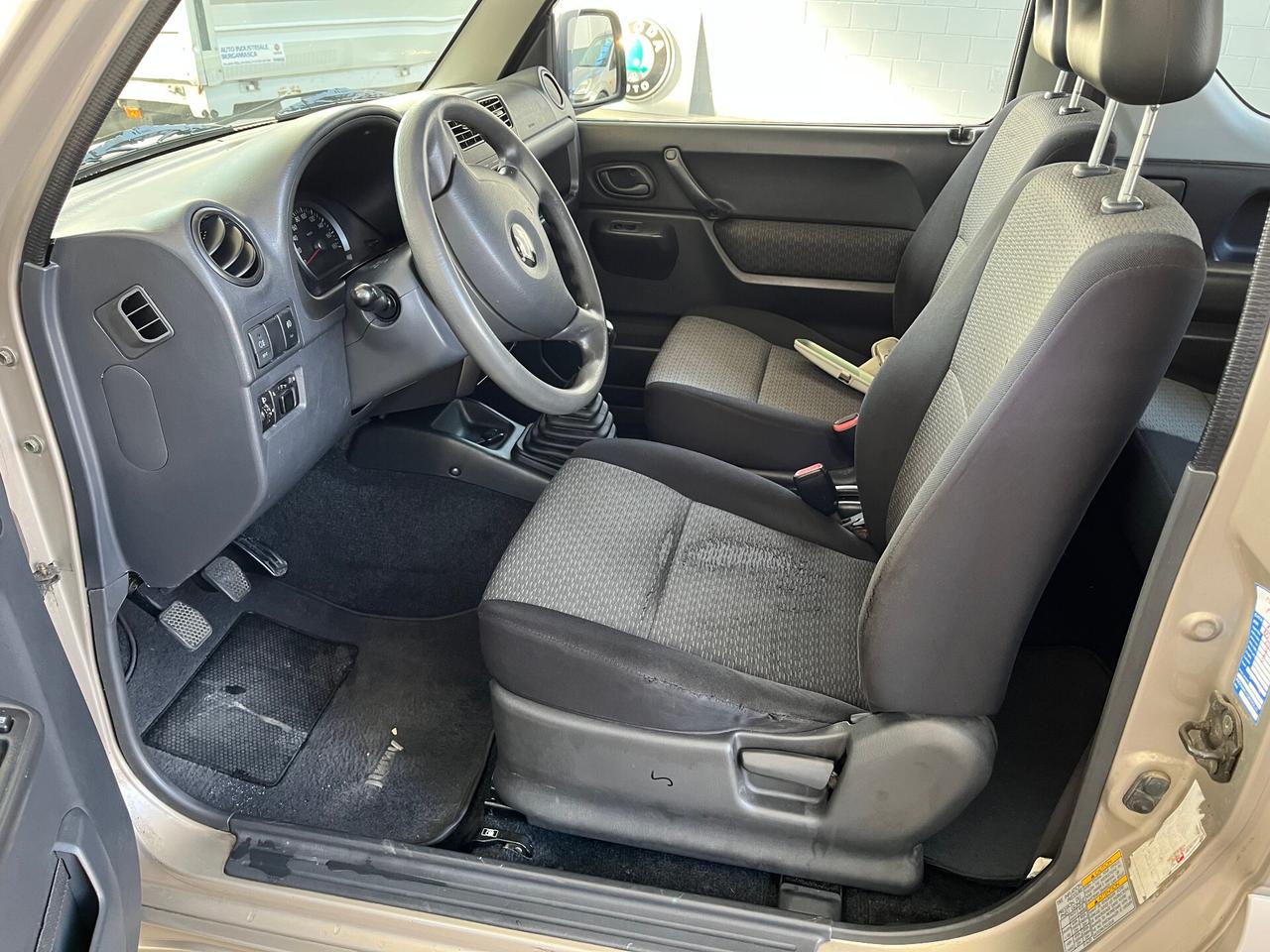 Suzuki Jimny 1.3i 16V cat 4WD JLX