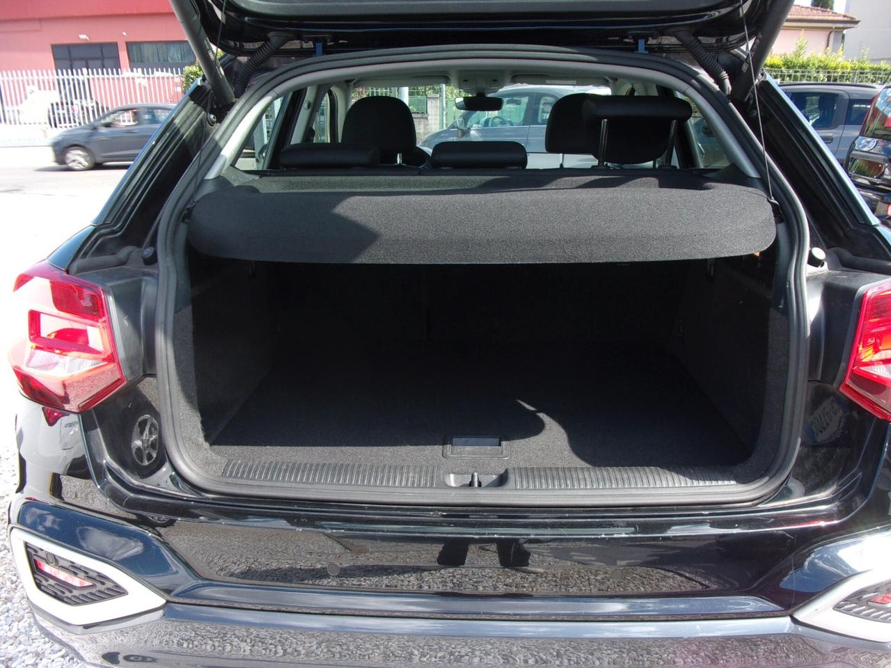 Audi Q2 35 TFSI S tronic Business