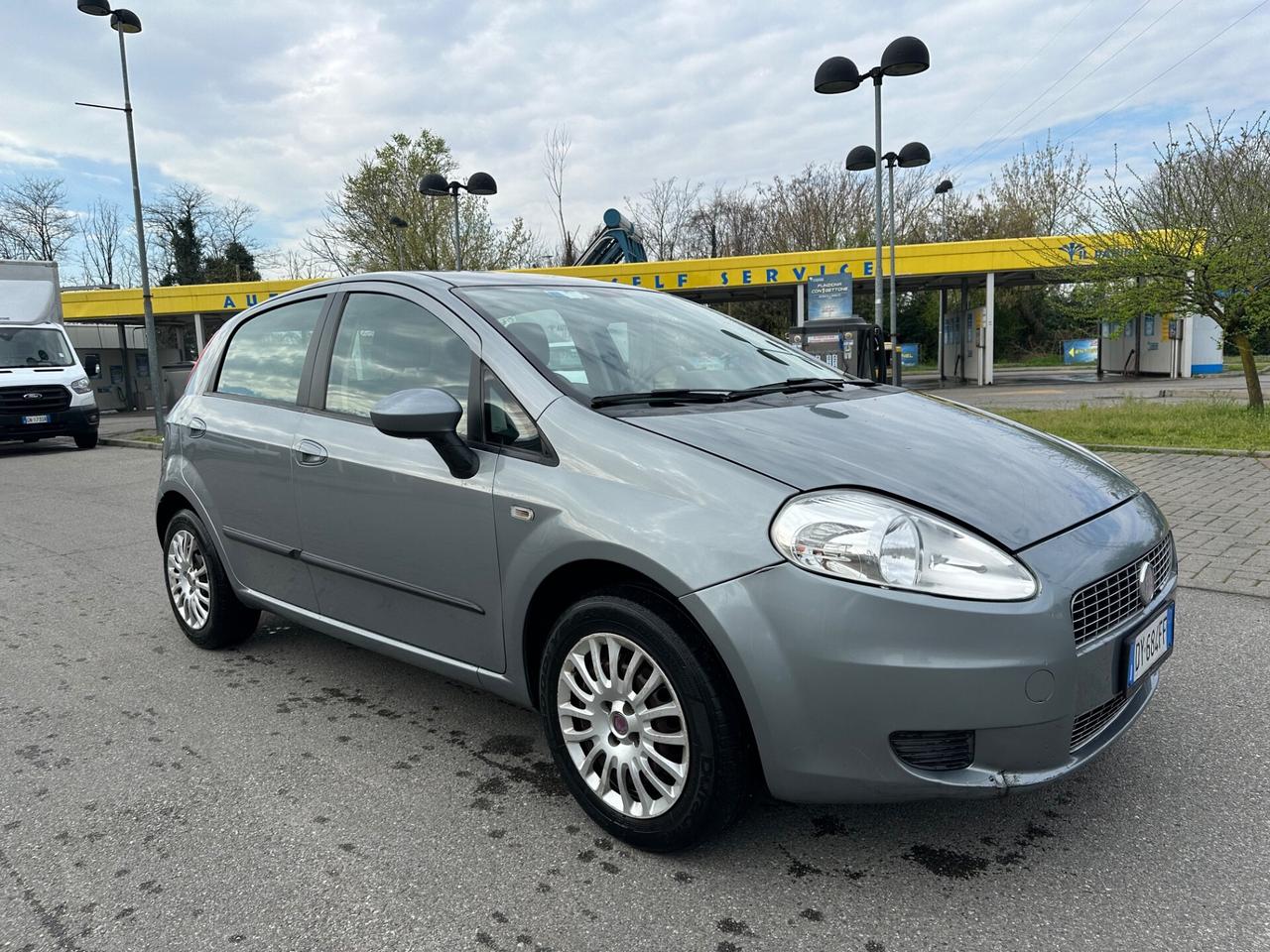 Fiat Grande Punto 1.2 5P - BENZINA - NEOPATENTATI