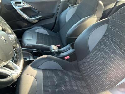 Peugeot 2008 BlueHDi 120 EAT6 S&S Allure