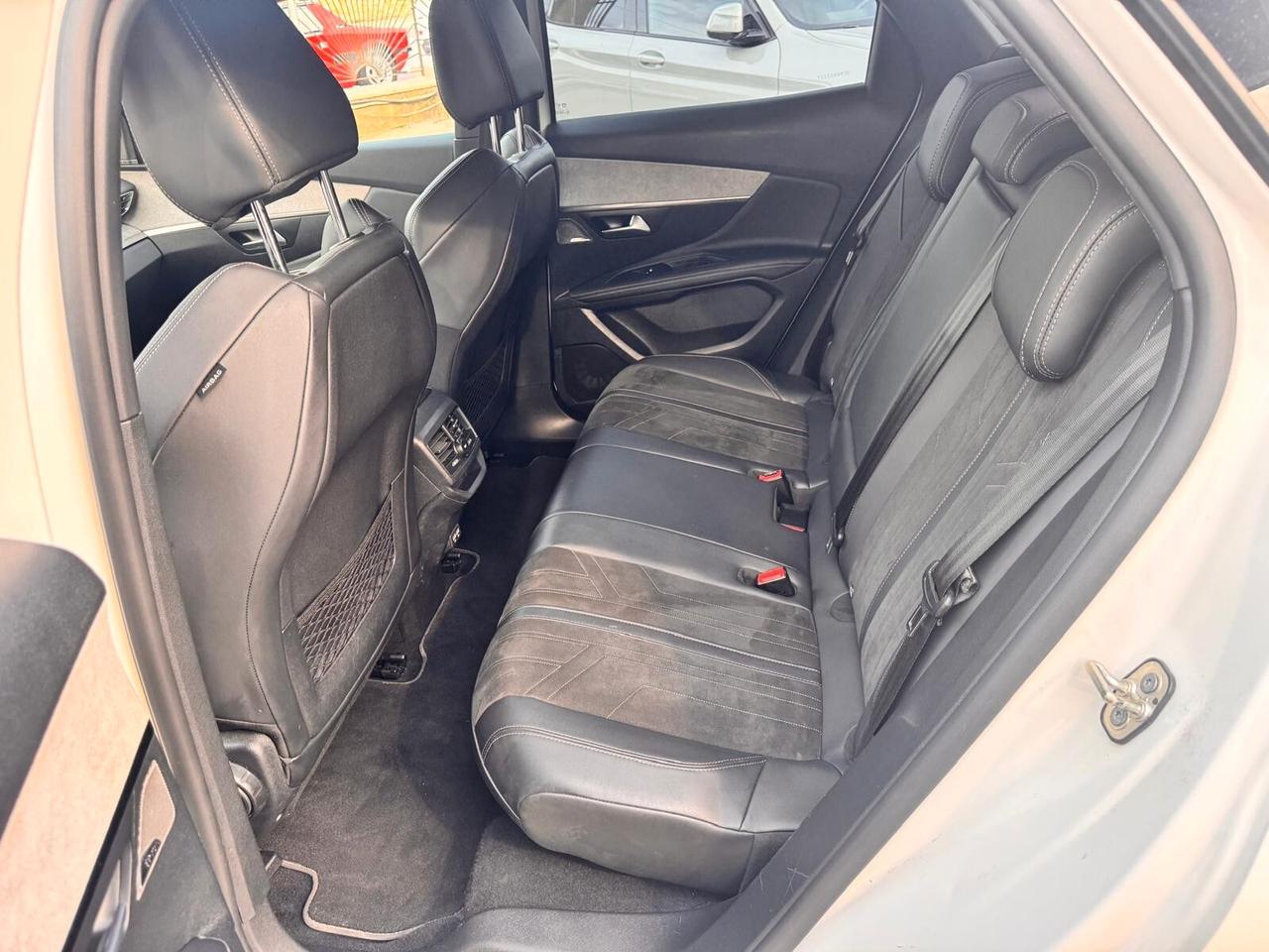 Peugeot 3008 BlueHDi 130 S&S EAT8 GT LINE