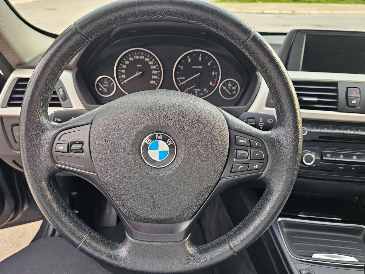 BMW 318 TOURING 2.0D 143CV BUSINESS AUTO FULL