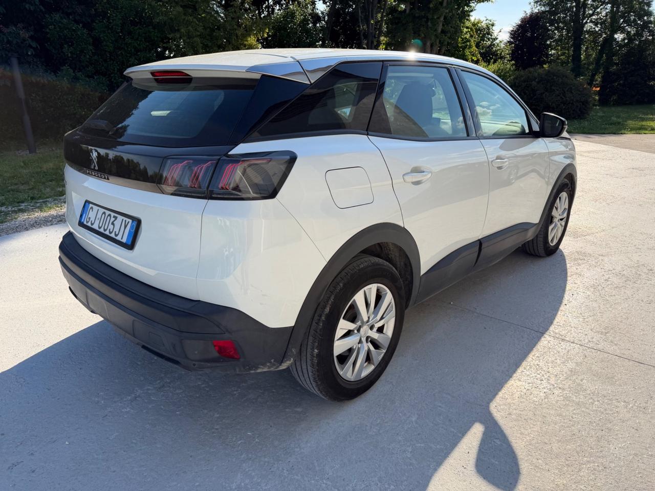 Peugeot 3008 BlueHDi 130 S&S EAT8 Active Pack