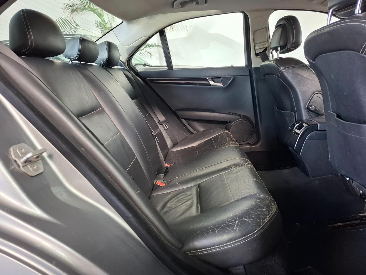 Mercedes-benz C 220 CDI Avantgarde AMG FIRST