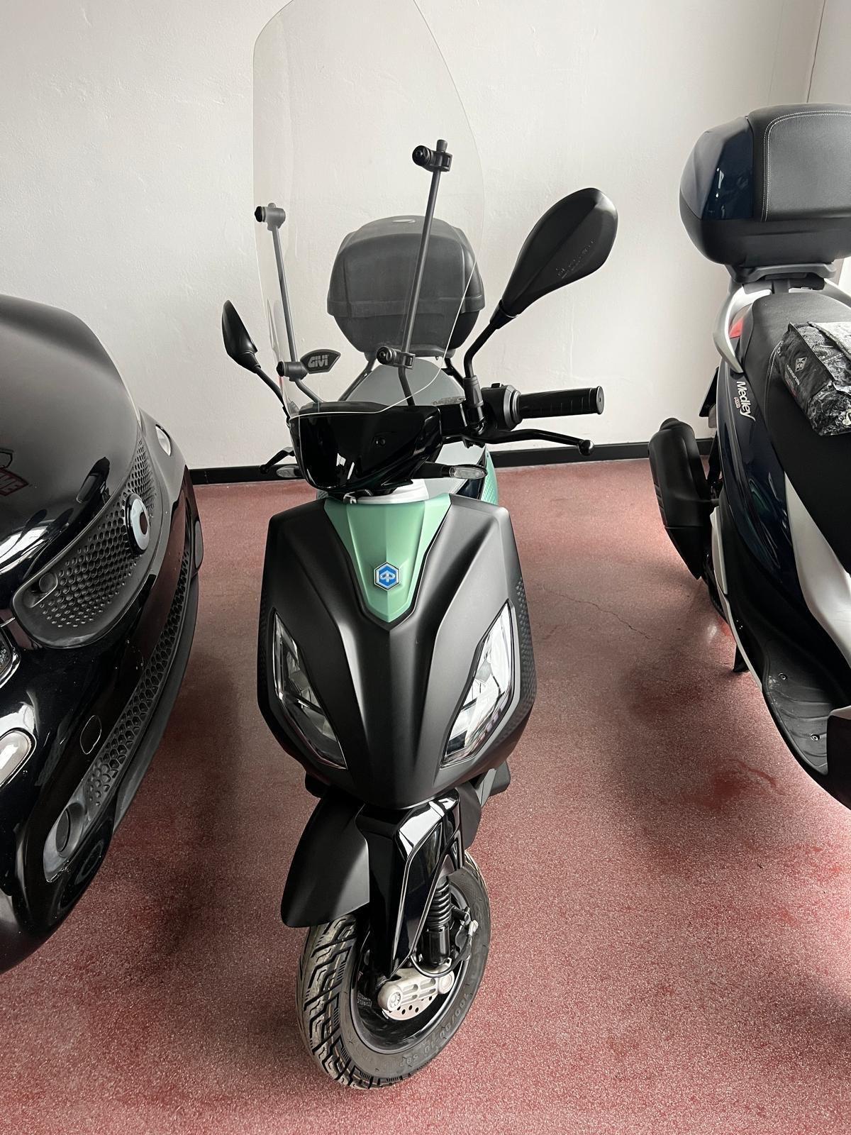 Piaggio 1