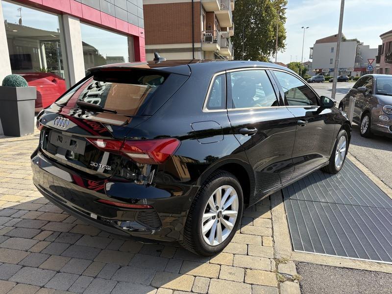 Audi A3 Sportback 30 1.0 tfsi Business LED-NAVI-PHONE APPS