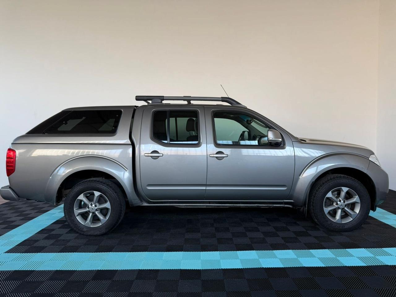 Nissan Navara 2.5 dCi 190CV Double Cab LE HARD TOP