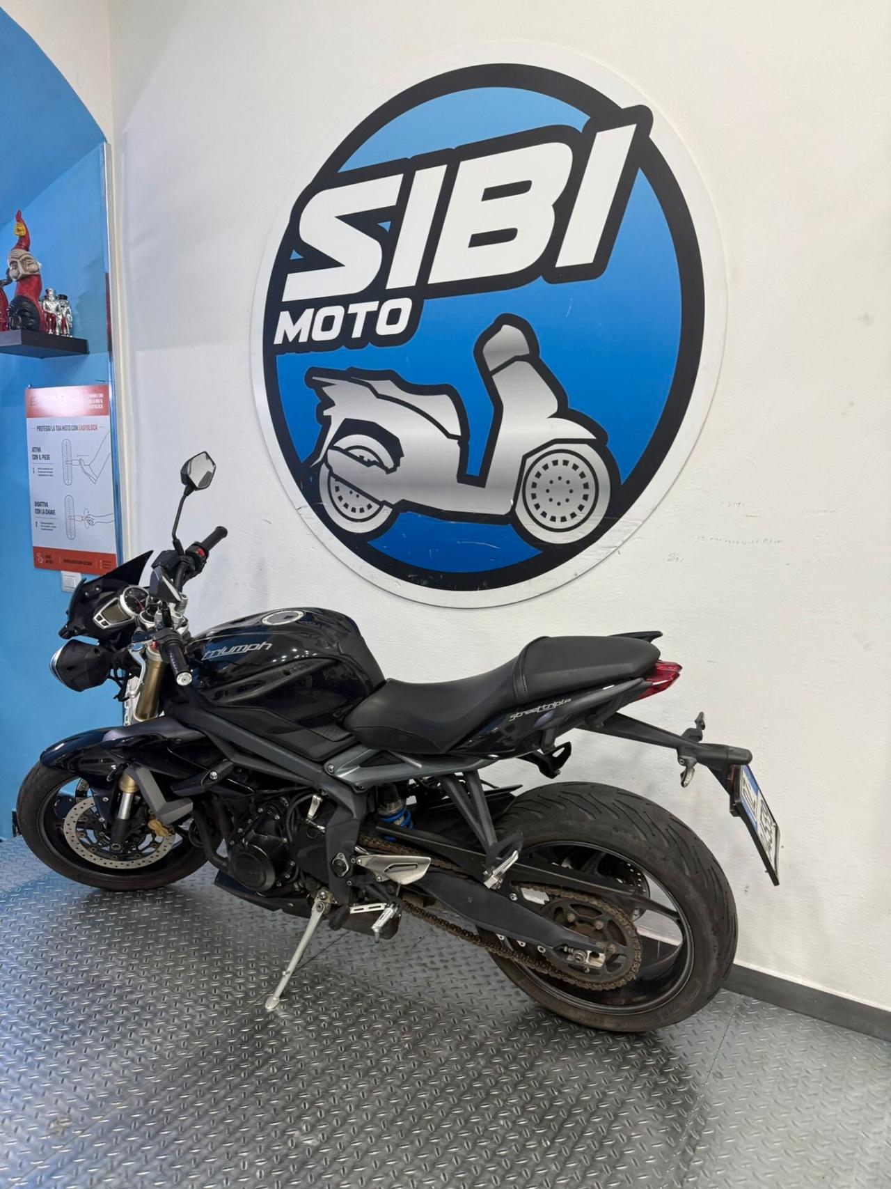 Triumph Speed Triple 675