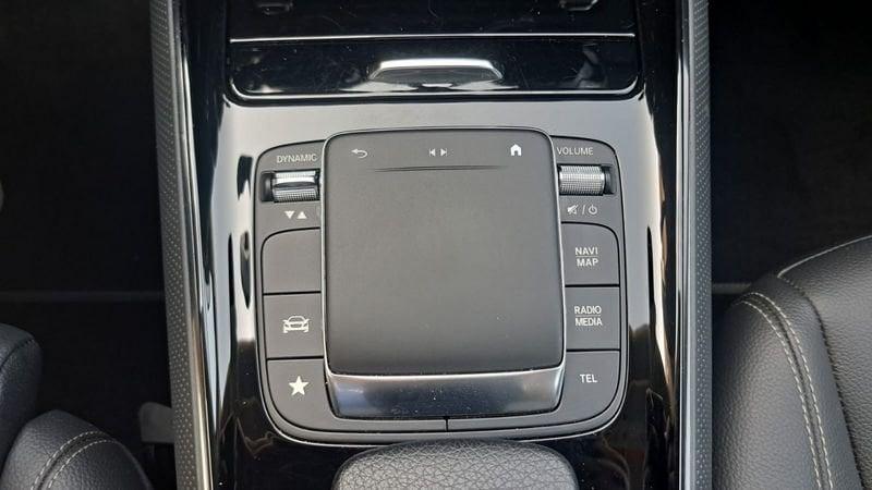 Mercedes-Benz GLA 200d AUTO/RETROCAM.