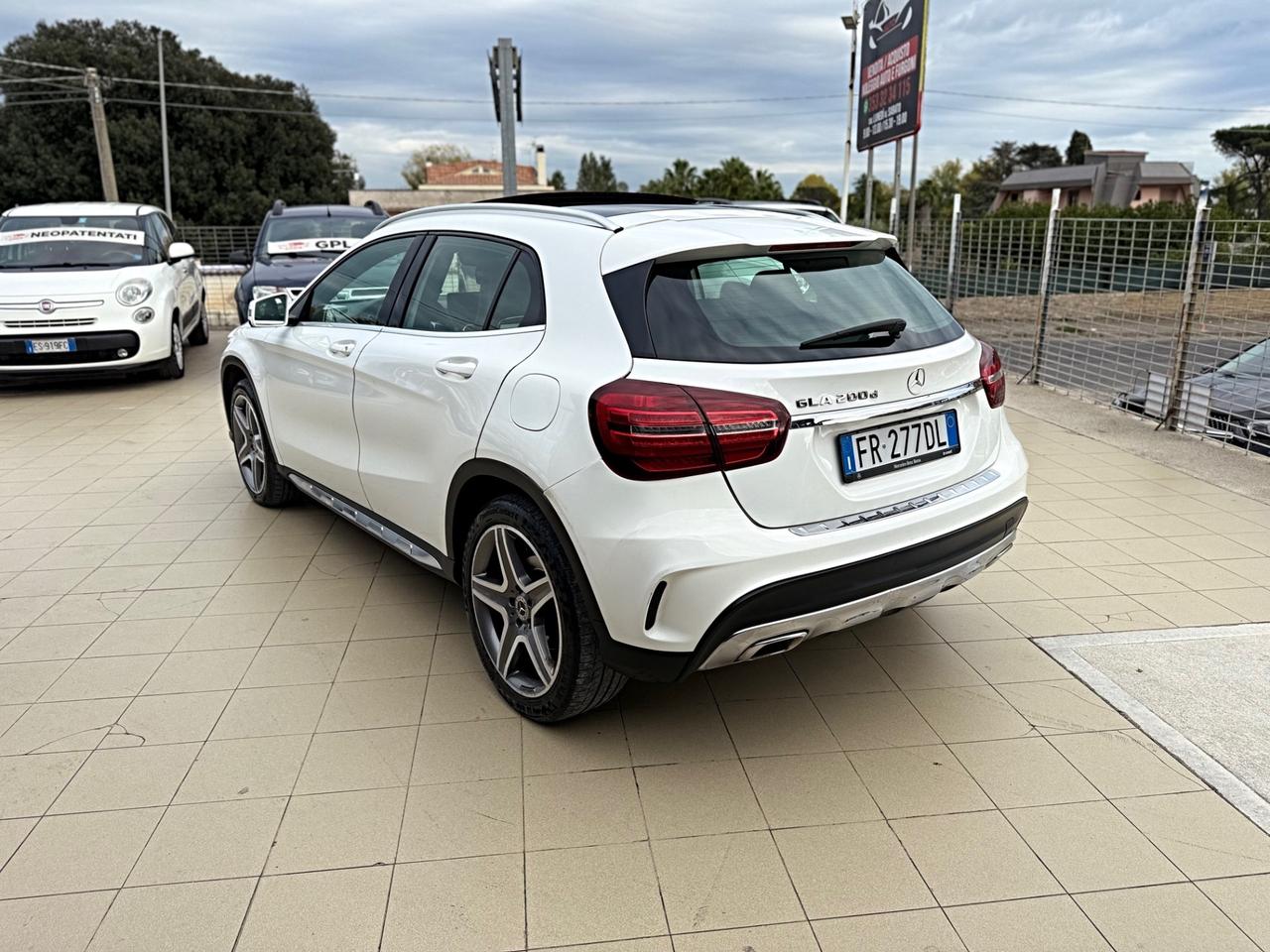 Mercedes-benz GLA 200 d Automatic Premium Garanzia 12 Mesi