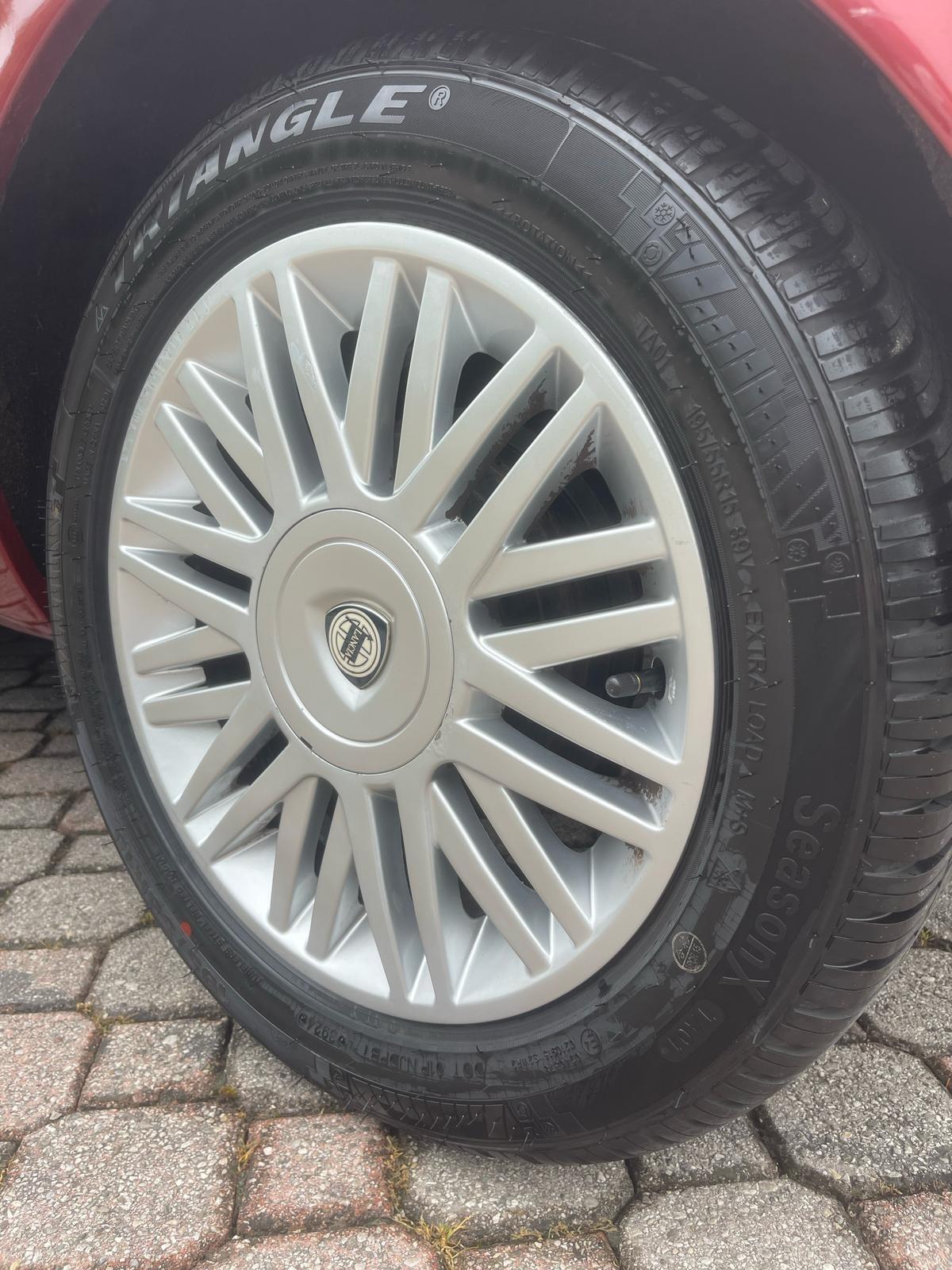 Lancia Ypsilon 1.4 Platino Ecochic GPL