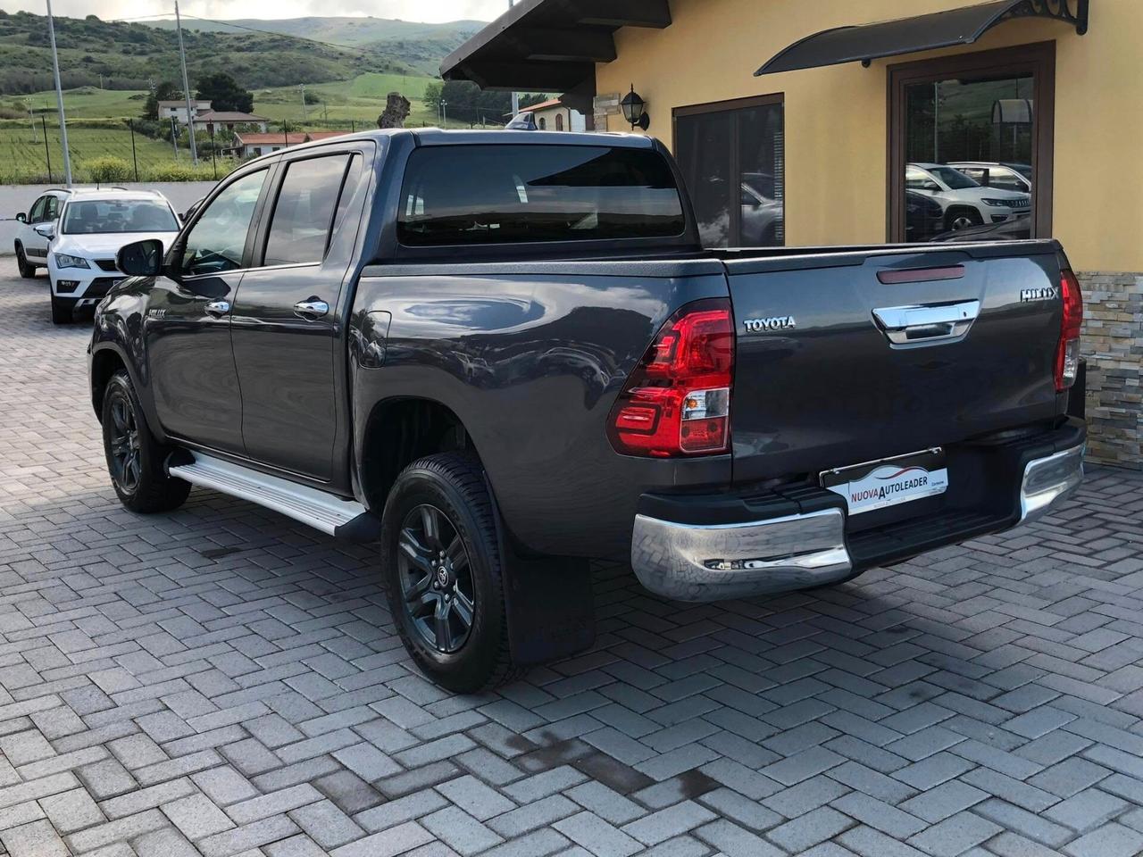 Toyota Hilux 2.4 D-4D 4WD Lounge 2022