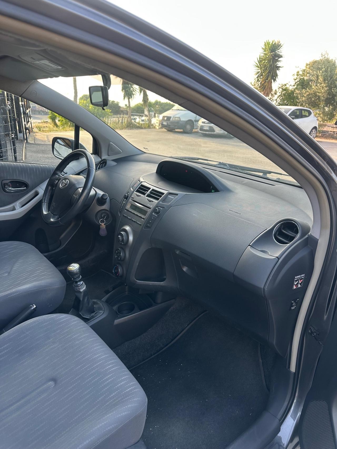 Toyota Yaris 1.3 5 porte Sol