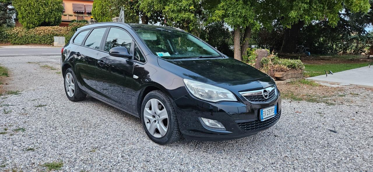 Opel Astra 1.7 CDTI 110CV EcoFLEX S&S 5 porte Cosmo