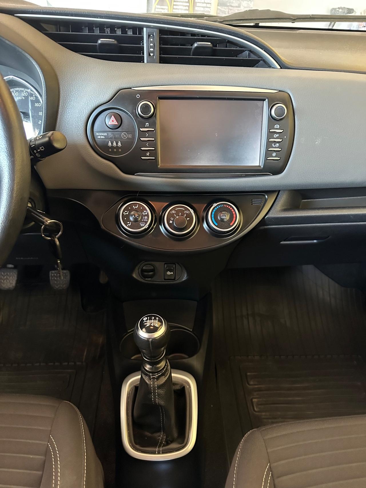 Toyota Yaris 1.3benz. 95.000km