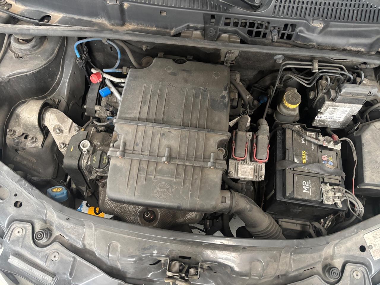 Lancia Ypsilon 1.4 Diva Ecochic GPL