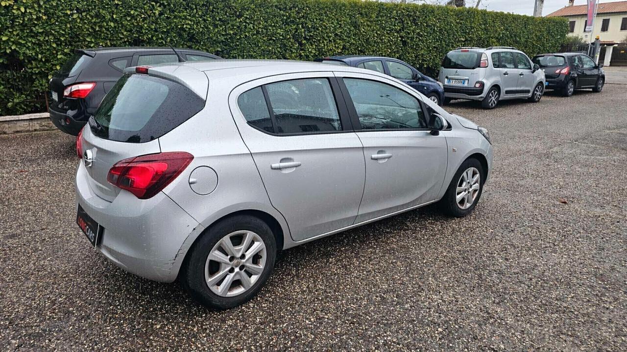 Opel Corsa 1.2 5 porte n-Joy Neopatentati