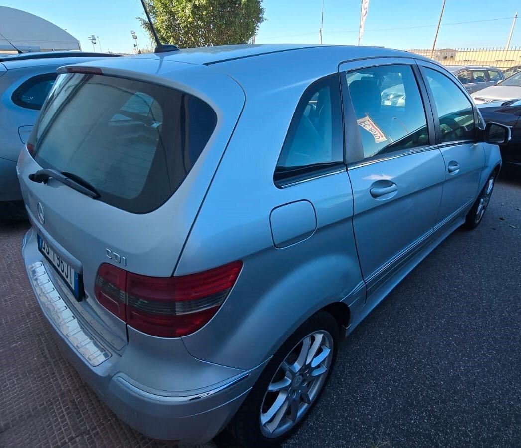 Mercedes-benz B 200 - VERS. SPORT -