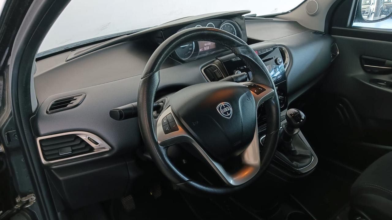 Lancia Ypsilon 1.2 69 CV 5 porte Platinum