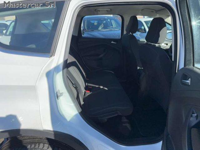 FORD Kuga 1.5 TDCi 120CV AUTOM S&S Business TG : FR704FJ