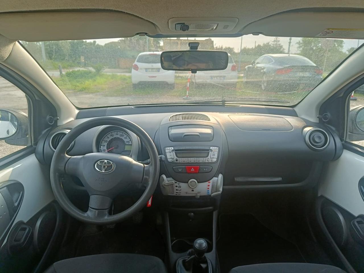 Toyota Aygo 1.0 12V VVT-i 5 porte Active Connect