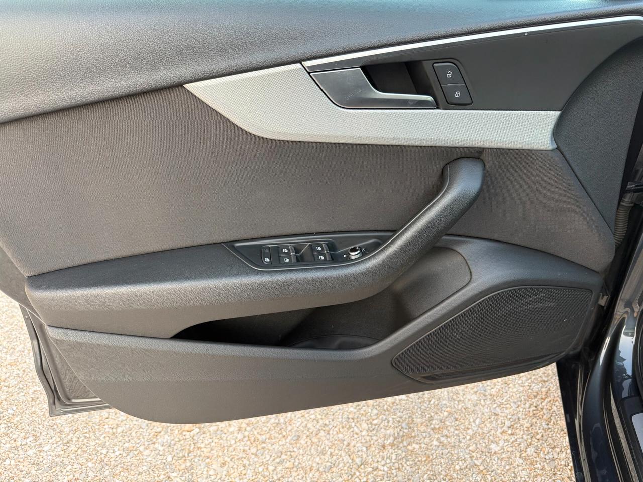 Audi A4 Avant 35 TDI S tronic line edition