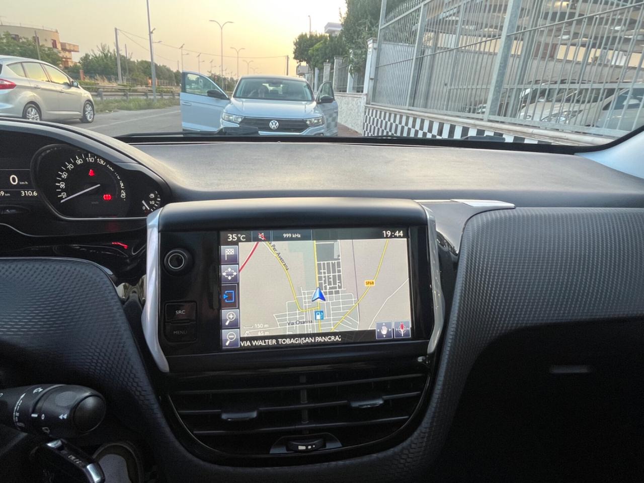 Peugeot 2008 BlueHDi Allure Unipro 2015
