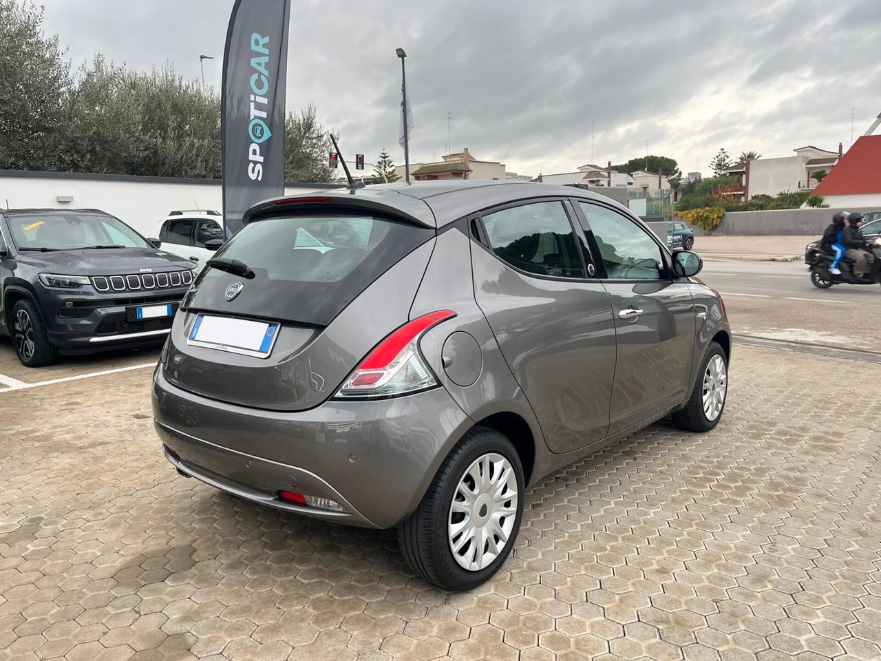 Lancia Ypsilon 1.2 69 CV 5 porte GPL Ecochic Gold
