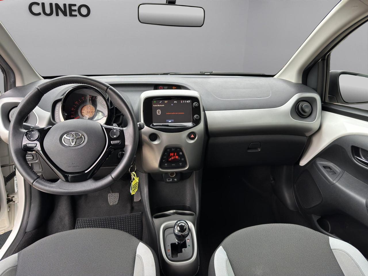 Toyota Aygo 5p 1.0 x-play m-mt