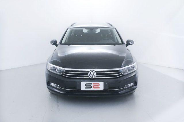 VOLKSWAGEN Passat Variant 2.0 TDI DSG Business BlueMotion Tech Fari LED