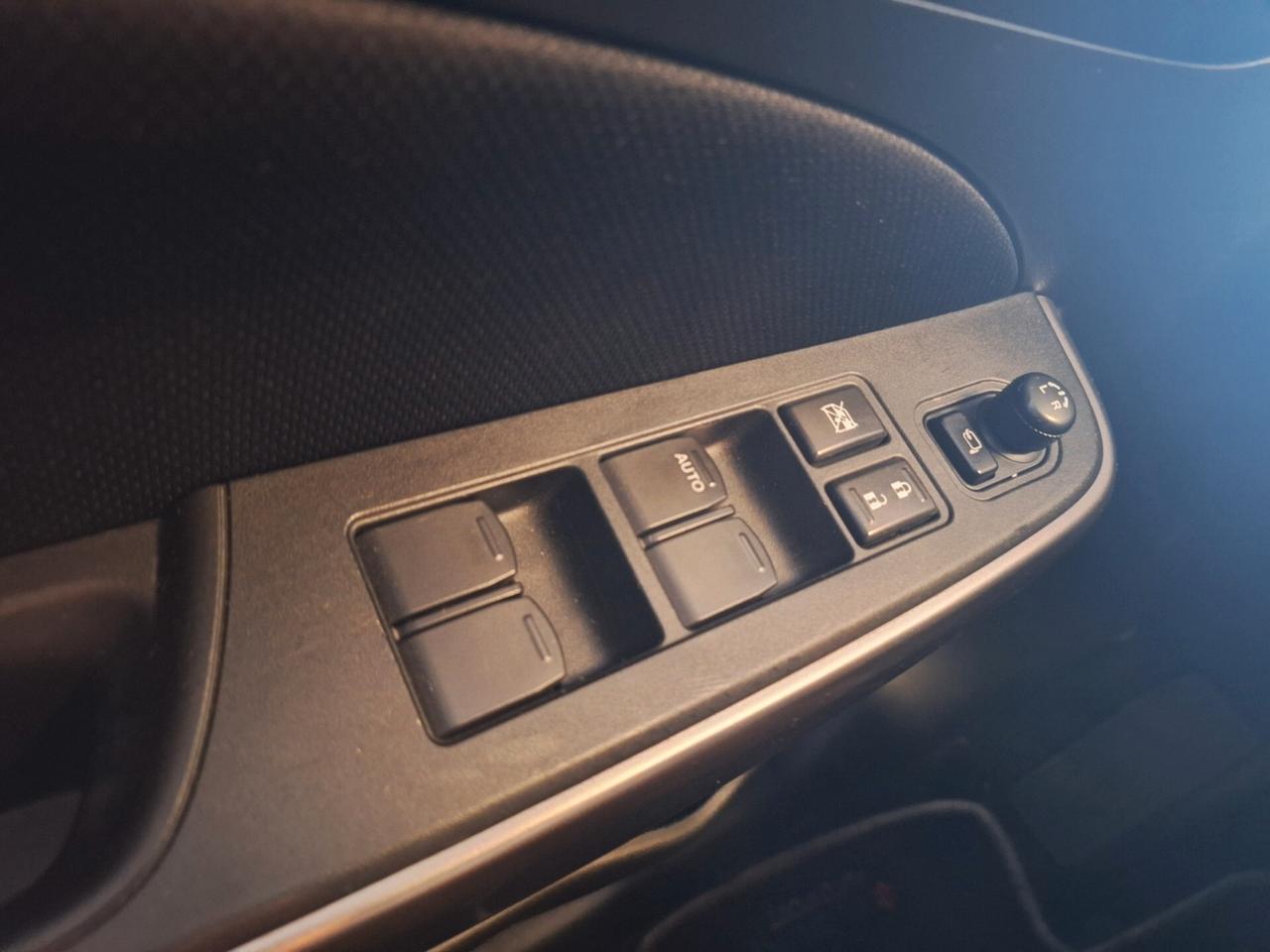 Suzuki Swift 1.2 Hybrid Top