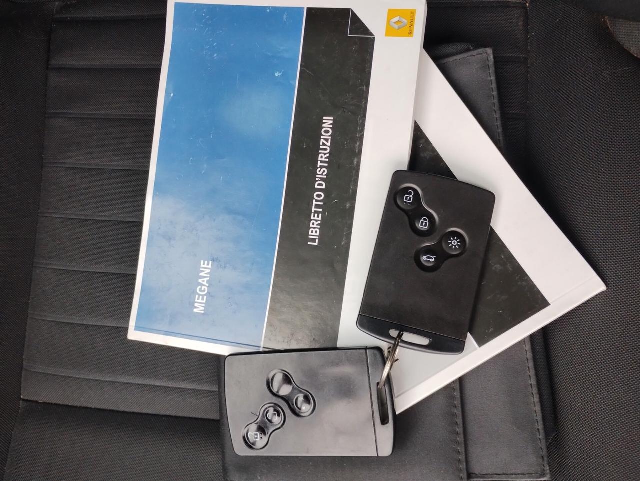 RENAULT MEGANE 1.5 dCI 110CV SportTour Limited 2015